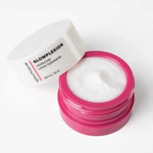 Kup Krem nawilżający YOUNIQUE GLOWPLEXION : Produkt kosmetyczny premium wybrany przez Émilie