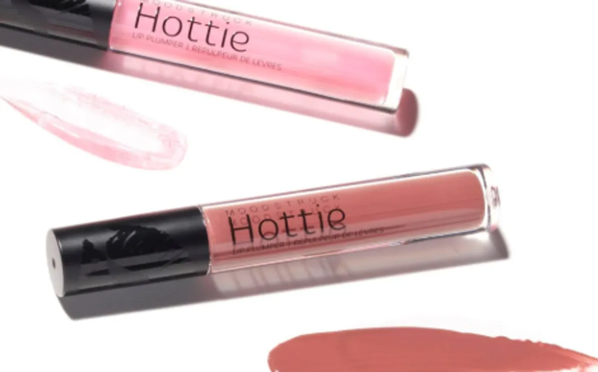 MOODSTRUCK HOTTIE lip plumper – tips: two plumper shades, light pink and rosy brown